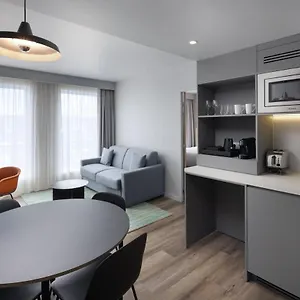 By Marriott Paris Charles De Gaulle Airport فندق