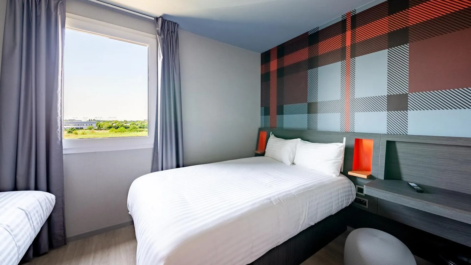 Easyhotel Paris Charles De Gaulle Villepinte Tremblay-en-France France